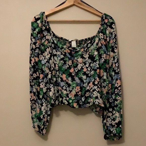 H&M Tops - H&M Floral Print Women's Top - Multicolor